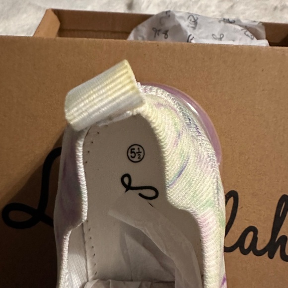 Brand new shoes - Picture 7 of 8